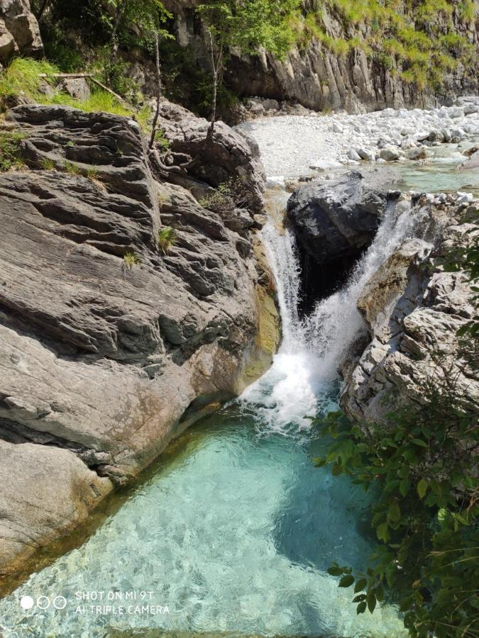 Incantevole Casa Sul Fiume, Relax E Natura Ai Piedi Della Alpi Apuane Massa (Tuscany) Exterior foto