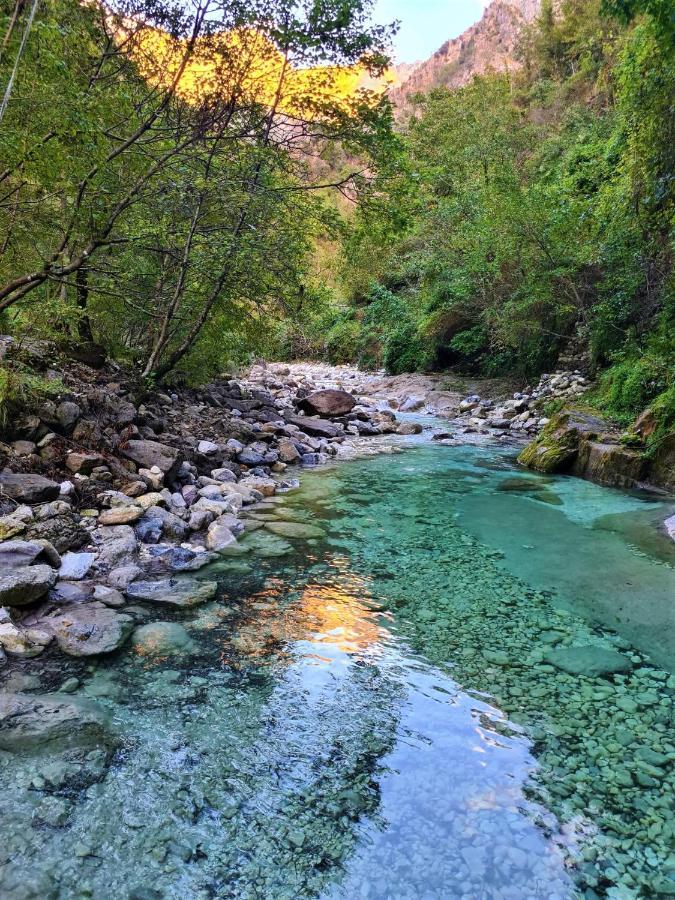 Incantevole Casa Sul Fiume, Relax E Natura Ai Piedi Della Alpi Apuane Massa (Tuscany) Exterior foto